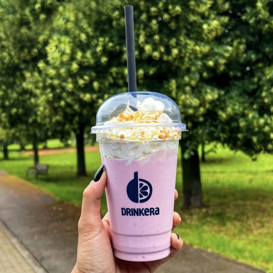 dizajnové plastové poháre s potlačou | drinkera | takeawaycup.com