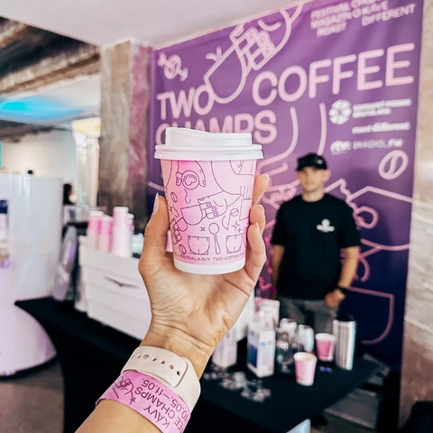 Two Coffee Champs festival 2024 | poháre s brandingom | takeawaycup.com